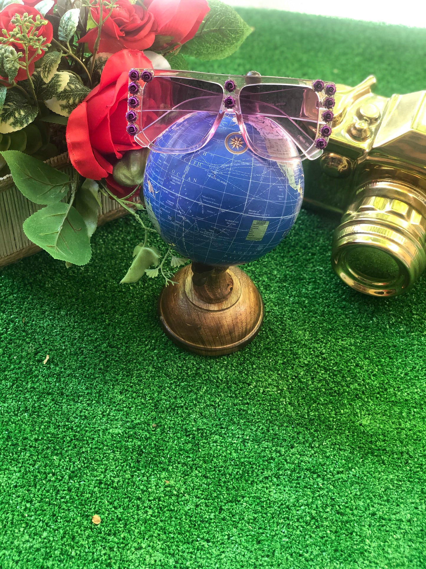 SHADE OF ROSES